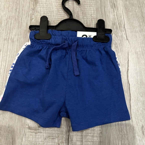 NWT So cute 2-pack blue baby girl shorts 9-12 months - Picture 2 of 3